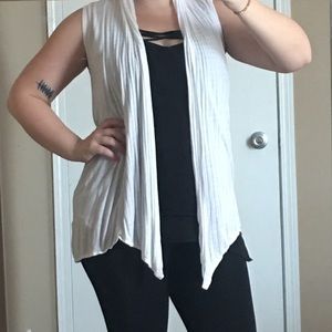 Sleeveless cardigan